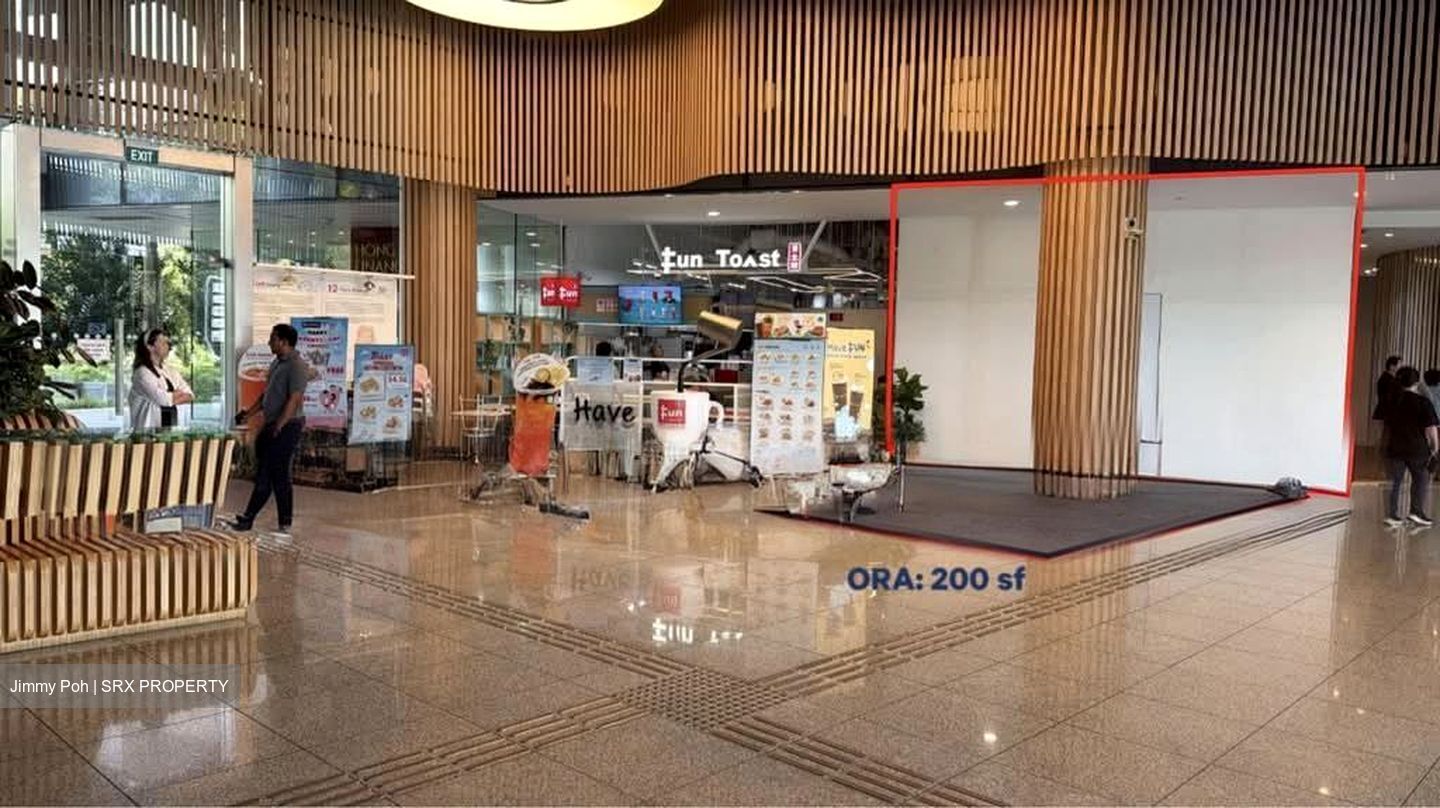 Tampines Grande (D18), Retail #580604511
